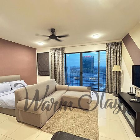 Warm Stay At Trefoil Setia Alam Exterior foto